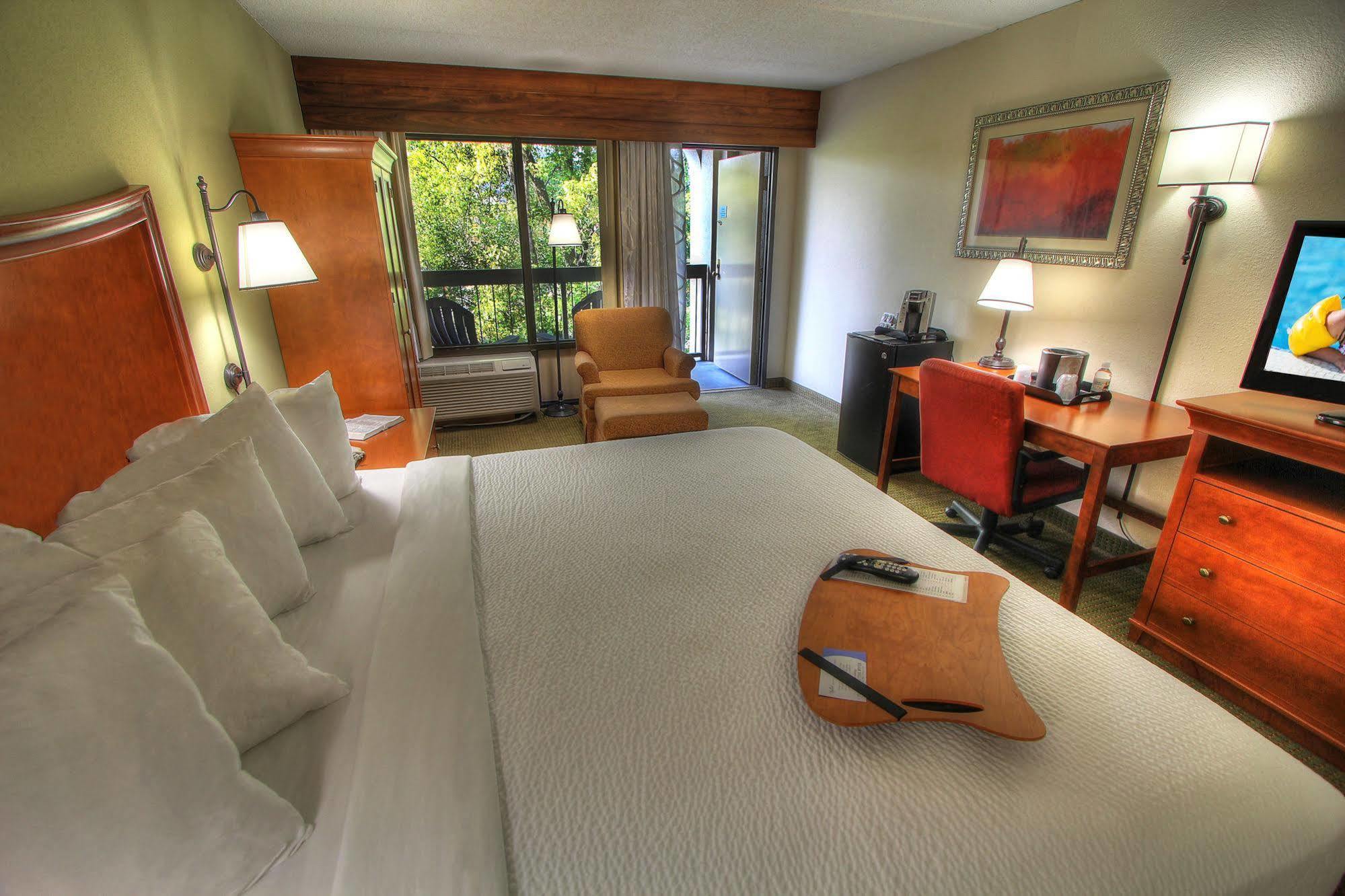 The Inn On The River พิเจนฟอร์จ ภายนอก รูปภาพ